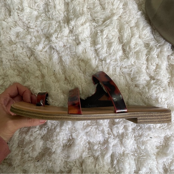 A New Day Tortoise Shell Sandals - Picture 5 of 11